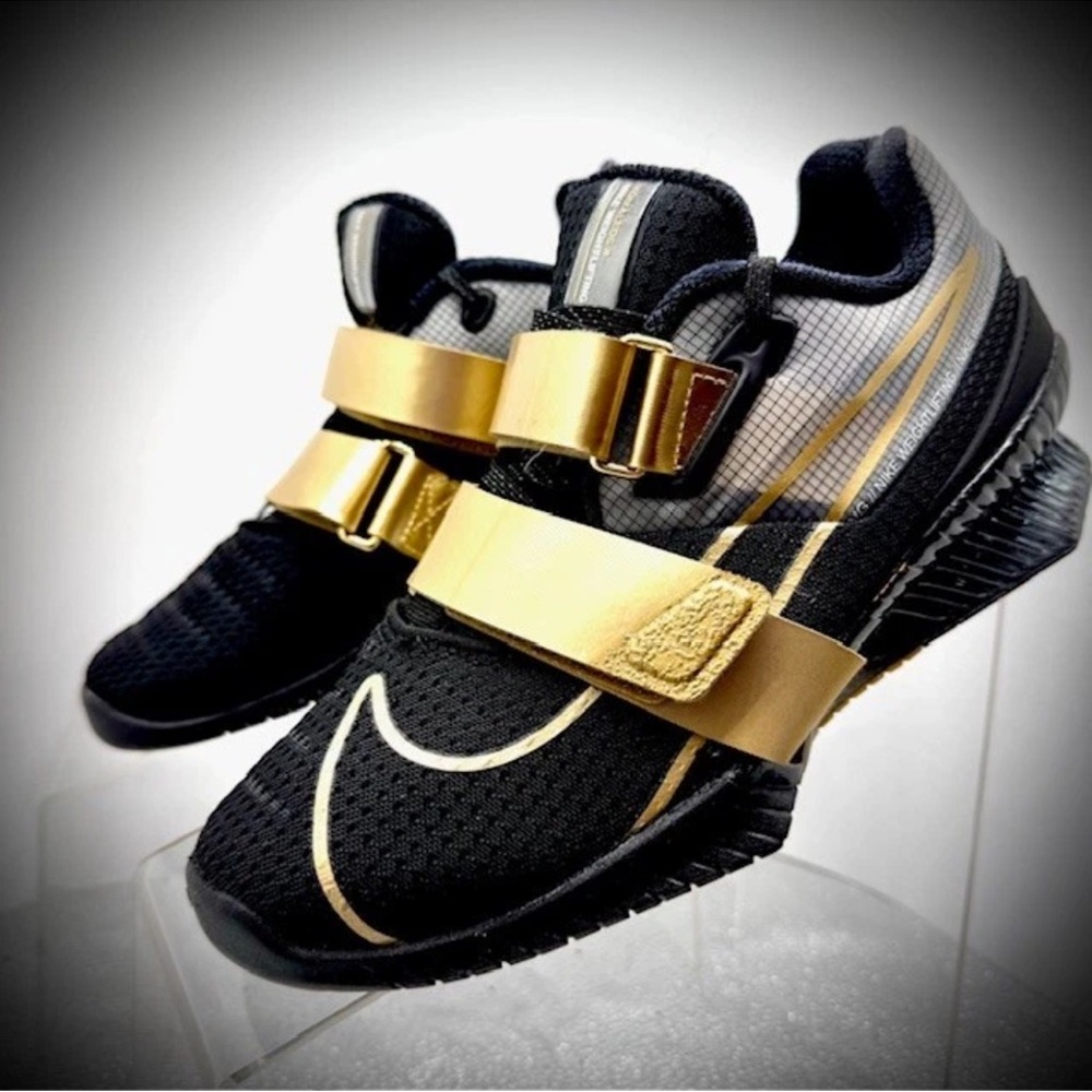 Nike Romaleos 4 Weightlifting Black Gold CD3463-001 Men's Size 11 Sample Rare